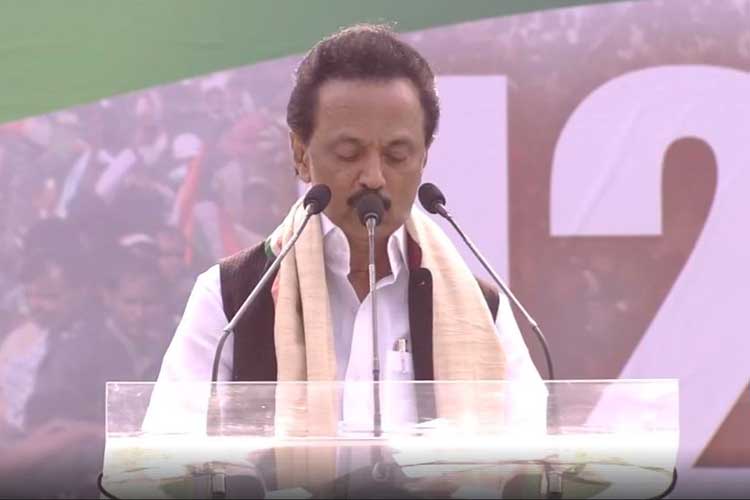 প্ৰধান মন্ত্ৰী হিচাপে নৰেন্দ্ৰ মোডীৰ 'ম্যাদৰ তাৰিখ' শেষ হৈ আহিছে : মমতা বেনাৰ্জী