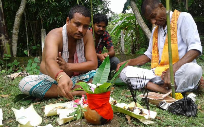 ৰঙিয়াত বাজপেয়ীৰ দশম পিণ্ড পালন হেমেন বৈশ্যৰ