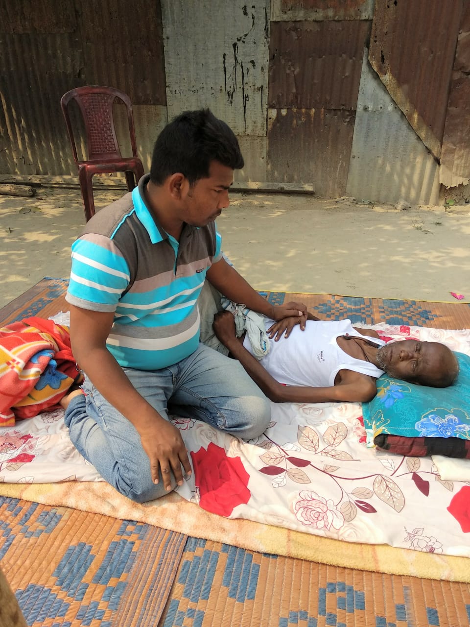 দক্ষিণ শালমাৰা মহাবিদ্যালয়ৰ লাইব্ৰেৰীয়ান জাহানুৰ ৰহমানৰ অৱস্থা সংকটজনক : সহায় আহ্বান