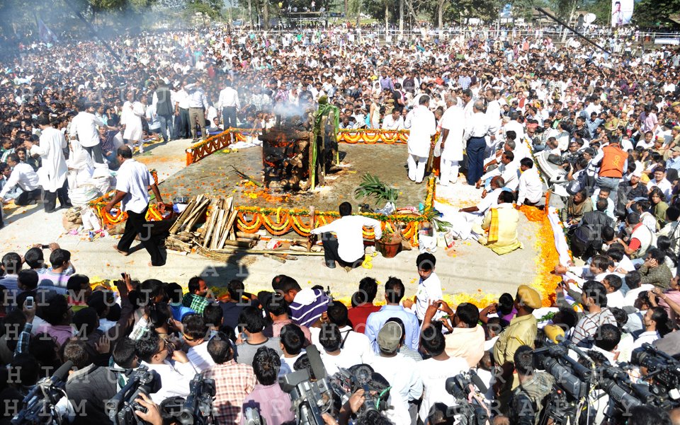 বুকু হম হম কৰে মোৰ আই ...