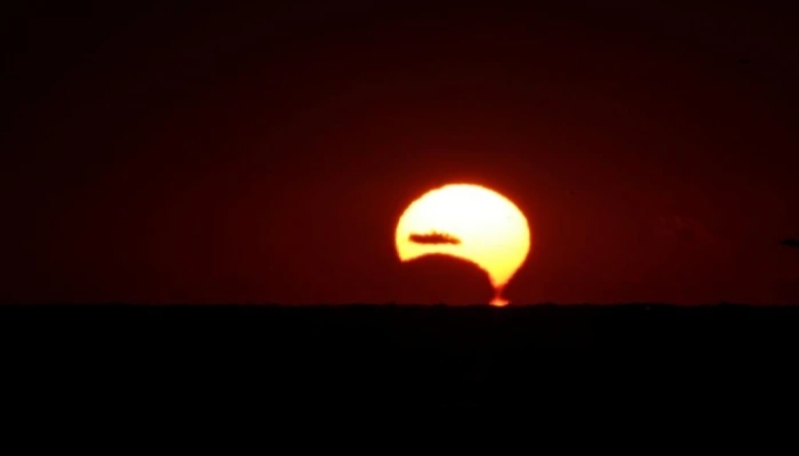 Solar eclipse