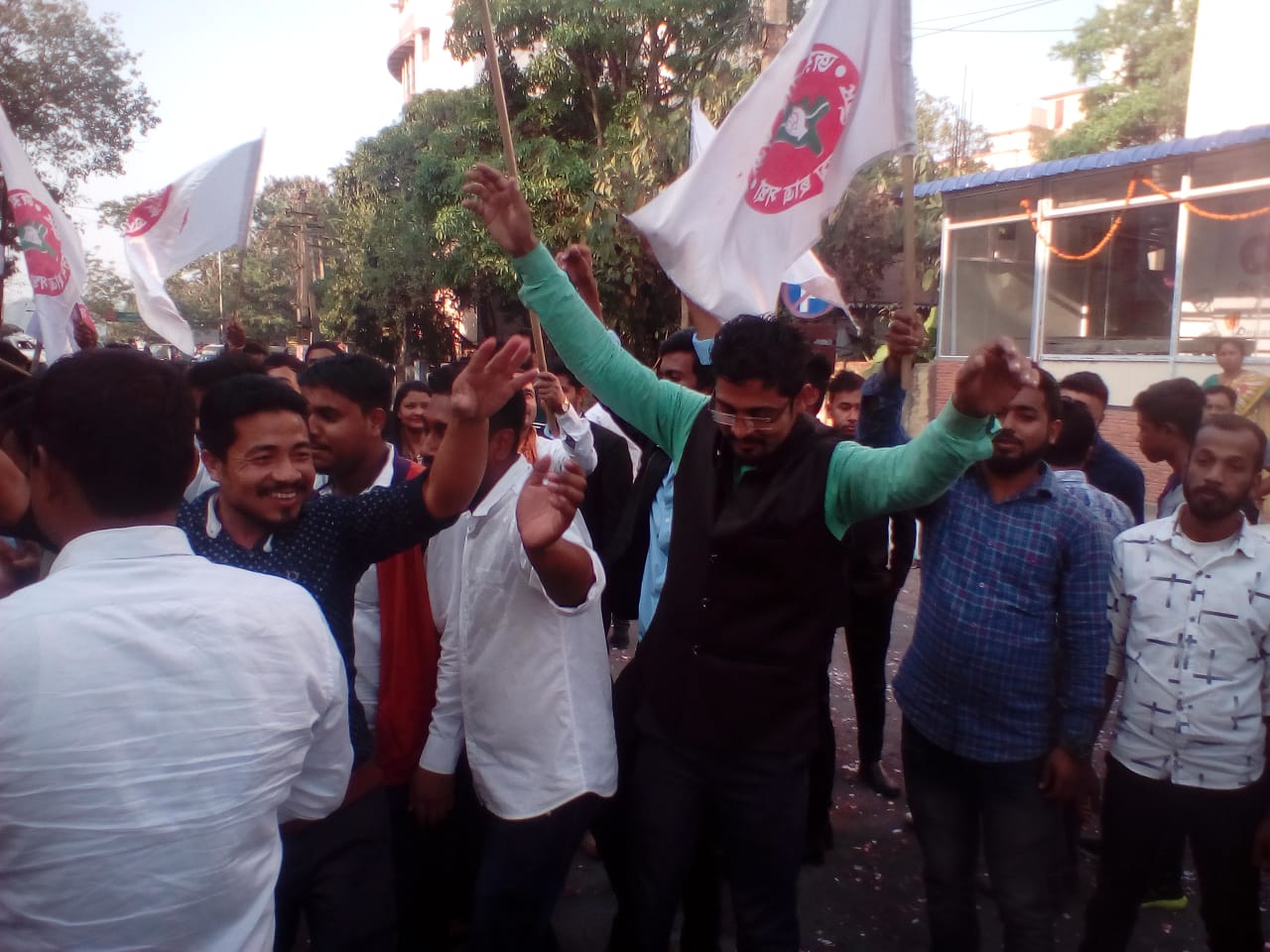 আছুৰ কেন্দ্ৰীয় কাৰ্যালয়ত বিজয় উৎসৱ : বিধেয়কৰ বিৰোধিতা কৰা সকলোকে ধন্যবাদ আছুৰ
