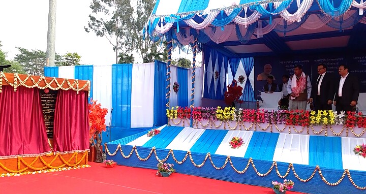 বঙাইগাঁৱত ১০৬ কোটি টকা ব্যয়সাপেক্ষ ৰে'লৰ ডবা পুনঃনবীকৰণ কাৰখানাৰ শিলান্যাস ৰাজেন গোঁহাইৰ