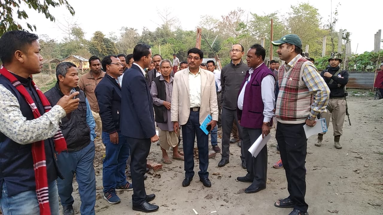 গোলাঘাটত বিগত বৰ্ষৰ প্ৰলয়ংকৰী বানৰ ক্ষয়-ক্ষতিৰ বুজ ল'লে কেন্দ্ৰীয় চৰকাৰৰ উচ্চস্তৰীয় দলে