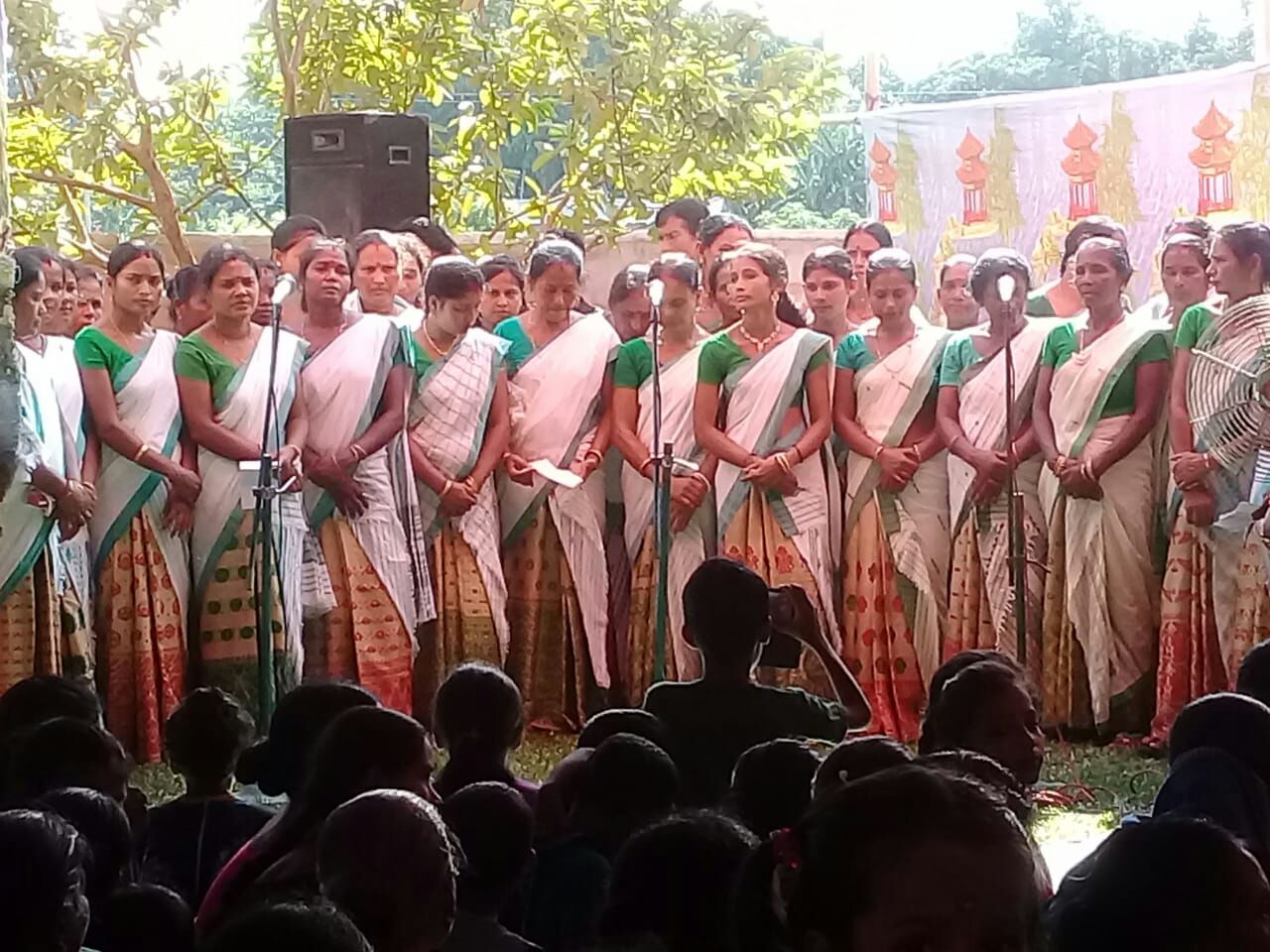 দৰঙৰ স্বচ্ছ গাঁও হালধালৈ ৰিহণ দৈমাৰীৰ ১ লাখ টকাৰ অনুদান