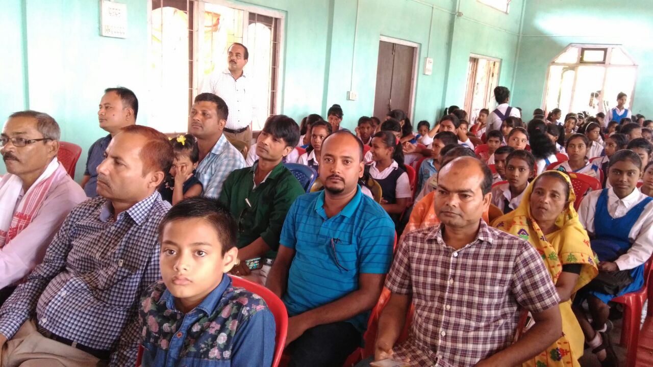 দুমুনিচকী মজলীয়া আৰু ছোৱালী উচ্চ মাধ্যমিক বিদ্যালয়ত  স্মৃতি ৰোমন্থন অনুষ্ঠান