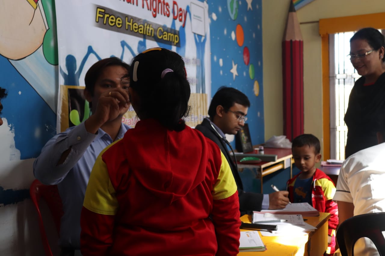 মানৱাধিকাৰ দিৱস উপলক্ষে বেলতলাত বিনামূলীয়া স্বাস্থ্য পৰীক্ষা শিবিৰ
