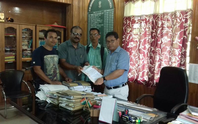 তীৰ-জুৱা বন্ধৰ দাবীত ৰাজ্যপালক স্মাৰক-পত্ৰ অসম জাতীয় দলৰ