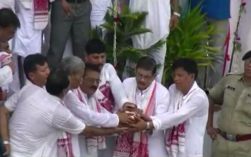 ধুবুৰীত বাজপেয়ীৰ অস্থি বিসৰ্জন
