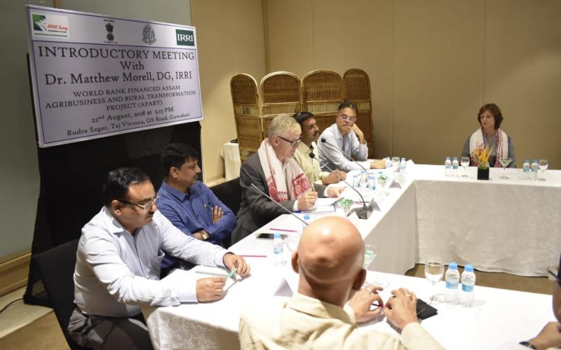অসমৰ কৃষি খণ্ডৰ উন্নয়নৰ বাবে আন্তৰ্জাতিক ধান গৱেষণা কেন্দ্ৰৰ সঞ্চালক প্ৰধানৰ ভাব বিনিময়