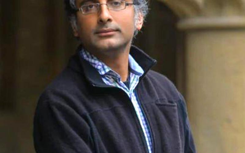 ভাৰতীয় মূলৰ গণিতজ্ঞ অক্ষয় ভেংকটেশলৈ নোবেল স্বৰূপ 'ফিল্ড মেডেল' বঁটা
