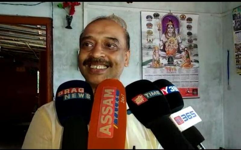 সোণাৰিত মহাবিদ্যালয়ৰ অধ্যক্ষৰ অন্ধবিশ্বাস, গে'টত পুতিলে মন্ত্ৰপুত সামগ্ৰী
