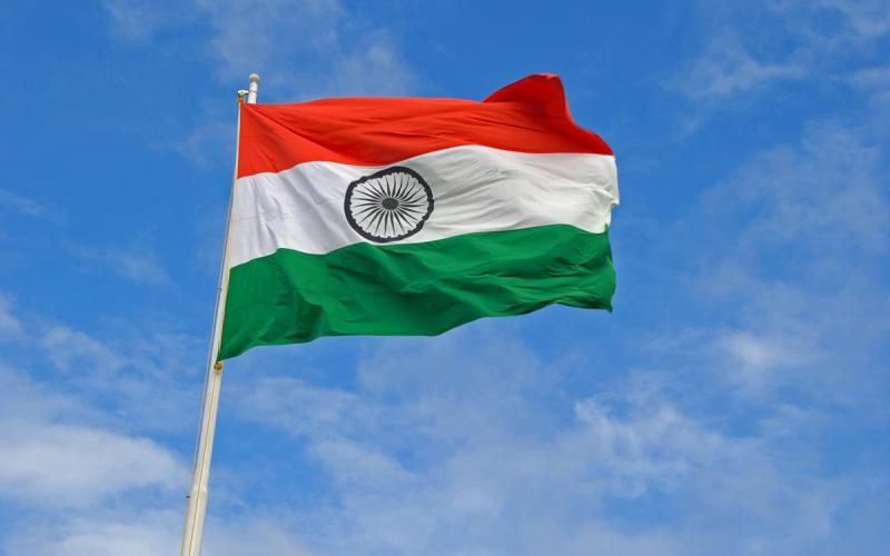 জাতীয় পতাকা উত্তোলন কৰা প্ৰথমগৰাকী মুখ্য মন্ত্ৰী আছিল কৰুণানিধি