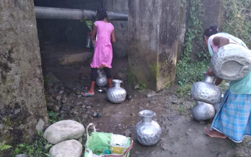 এটুপি বিশুদ্ধ খোৱাপানীৰ বাবে হাহাকাৰ তামুলপুৰত