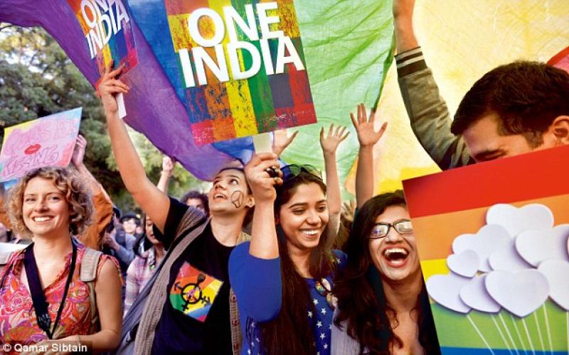 সমকামিতা ভাৰতত অপৰাধ নহয় : ছুপ্ৰিম কোৰ্টৰ ঐতিহাসিক ৰায়দান