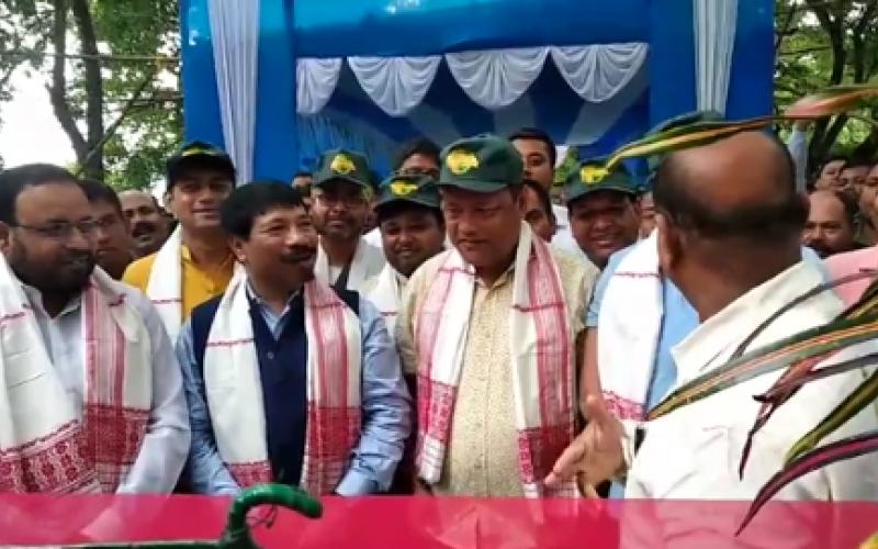 ঐতিহ্য ক্ষেত্ৰ কাজিৰঙা ৰাষ্ট্ৰীয় উদ্যান আজি পৰ্যটকৰ বাবে মুকলি