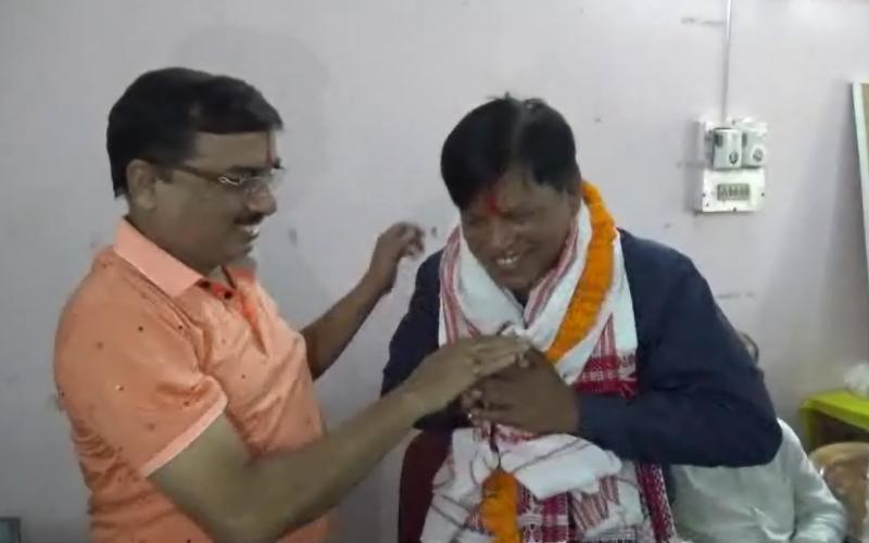 গৌৰীপুৰত গোলকগঞ্জ সমষ্টিৰ বিধায়ক অশ্বিনী কুমাৰ ৰায় সৰকাৰক সম্বৰ্ধনা