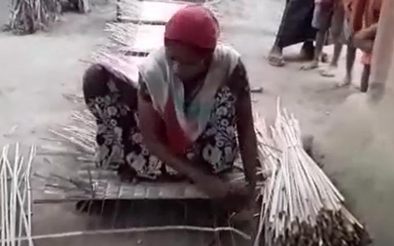 কঠ বনাই জীৱন নিৰ্বাহ কৰা এজাক দুৰ্ভগীয়া মানুহৰ জীৱন গাথা