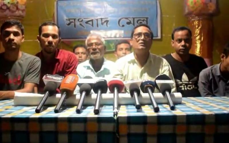 আৰক্ষীৰ বৰ্বৰতাৰ বিৰুদ্ধে কামপুৰত দৃষ্টিহীন উন্নয়ন পৰিষদৰ সংবাদমেল
