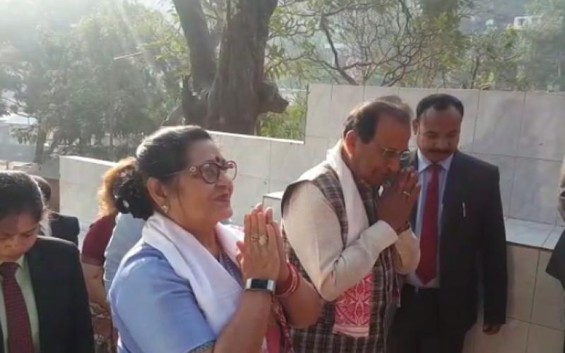 জন্মদিনত বশিষ্ঠ বাবাৰ আশীৰ্বাদ ল'লে ৰাজ্যপাল জগদীশ মুখীয়ে