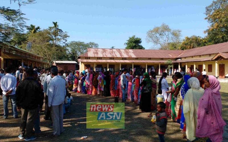 বঙাইগাঁৱত পুৱাৰে পৰা শান্তিপূৰ্ণভাৱে চলিছে পঞ্চায়ত নিৰ্বাচনৰ ভোট গ্ৰহণ