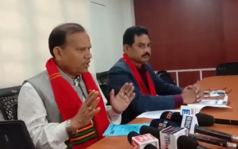 অসম সাহিত্য সভা আৰু খিলঞ্জীয়া জনজাতীয় সাহিত্য সভাৰ হৈ মুখ্য মন্ত্ৰীক সাক্ষাৎ পৰমানন্দ ৰাজবংশীৰ