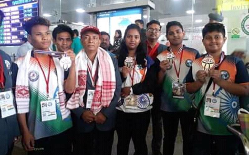 বেংককত উজলিল ৫ অসম সন্তান