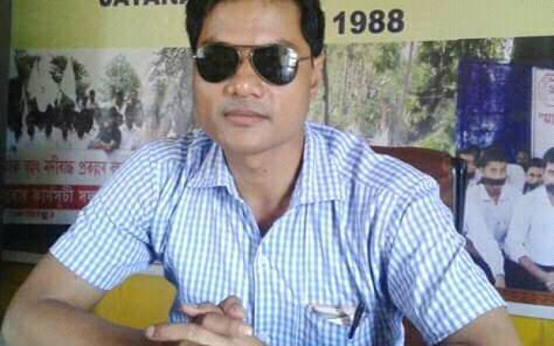জাতীয়তাবাদৰ পোছাক সলাই আজি গেৰুৱা বসন পিন্ধিলে টাই-আহোম নেতা অশ্বিনী চুতীয়াই