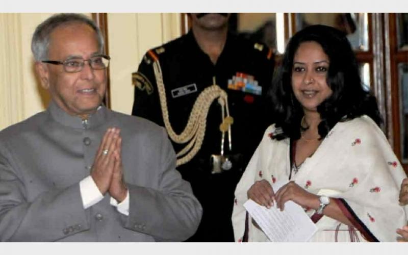 সক্রিয় ৰাজনীতিৰ পৰা অৱসৰ ললে প্রণব-কন্যা শর্মিষ্ঠাই