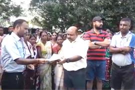 কন্দলী বাগিচাত চাহ শ্ৰমিকৰ বিক্ষোভ