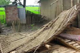 তামুলপুৰত প্ৰৱল ধুমুহাত গৃহহাৰা ৫ পৰিয়াল 