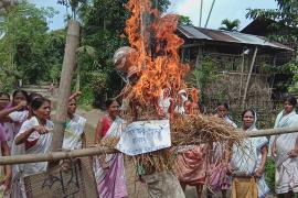 পুনৰ প্ৰতিবাদত উত্তাল নগাঁৱৰ শেতালি