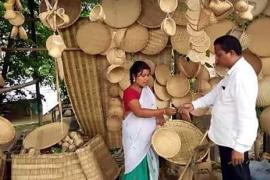থেকেৰাগুৰিৰ পৰা আঁহতগুৰিলৈ এজাক মহিলাই গঢ়িছে স্বনিৰ্ভৰশীলতাৰ বিপ্লৱ