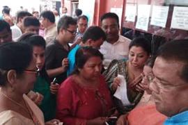 মুখ্য মন্ত্ৰী সহিতে শাসকীয় দলৰ মন্ত্ৰী-বিধায়কৰ পিছত এইবাৰ ছবিঘৰত ভিৰ কংগ্ৰেছৰ