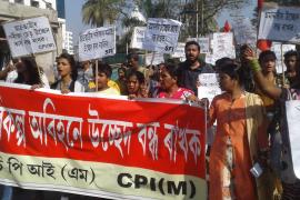 উজান বজাৰৰ অ'ল্ড ৰে'লৱে' কলনি উচ্ছেদৰ জাননীৰ বিৰুদ্ধে উপায়ুক্তক স্মাৰক-পত্ৰ