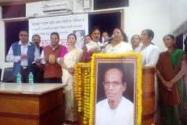 গুৱাহাটী প্ৰেছ ক্লাবত কামৰূপী লোকগীতৰ সম্ৰাট ৰামেশ্বৰ পাঠকৰ মৃত্যুবাৰ্ষিকী পালন
