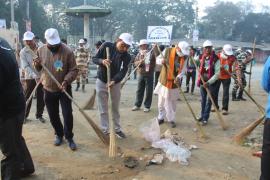 ভোটাৰ দিৱস উপলক্ষে মৰিগাঁও জিলা প্ৰশাসনৰ স্বচ্ছ ভাৰত অভিযান