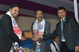 নগাঁৱত আন্তঃৰাষ্ট্ৰীয় খ্যাতিসম্পন্ন ট্ৰেনিছ  আম্পায়াৰ ৰিতুৰাজ মহন্তক সম্বৰ্ধনা