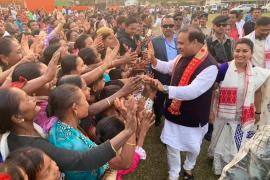 ষ্টেচনতে থমকিল হিমন্তৰ দিল্লী যাত্ৰা : লোকসভাত প্ৰাৰ্থিত্বত নাপায় হিমন্তই